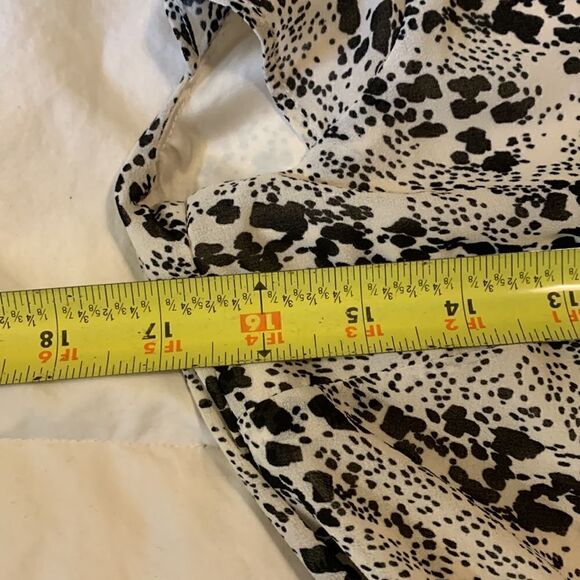 H&M, dress, sleeveless, open neck, button down, midi, ruffle front, tie waist - Picture 11 of 12